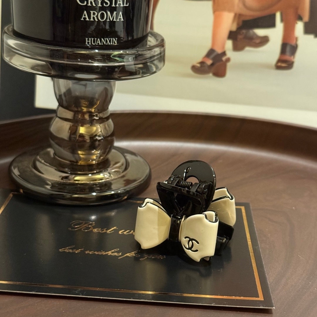 Chanel Bowknot Hair Claw (2pcs Total)